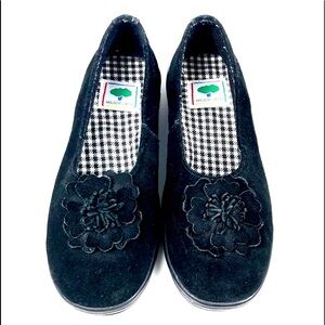 Mulberribush Girls Black Suede Flats Size 2